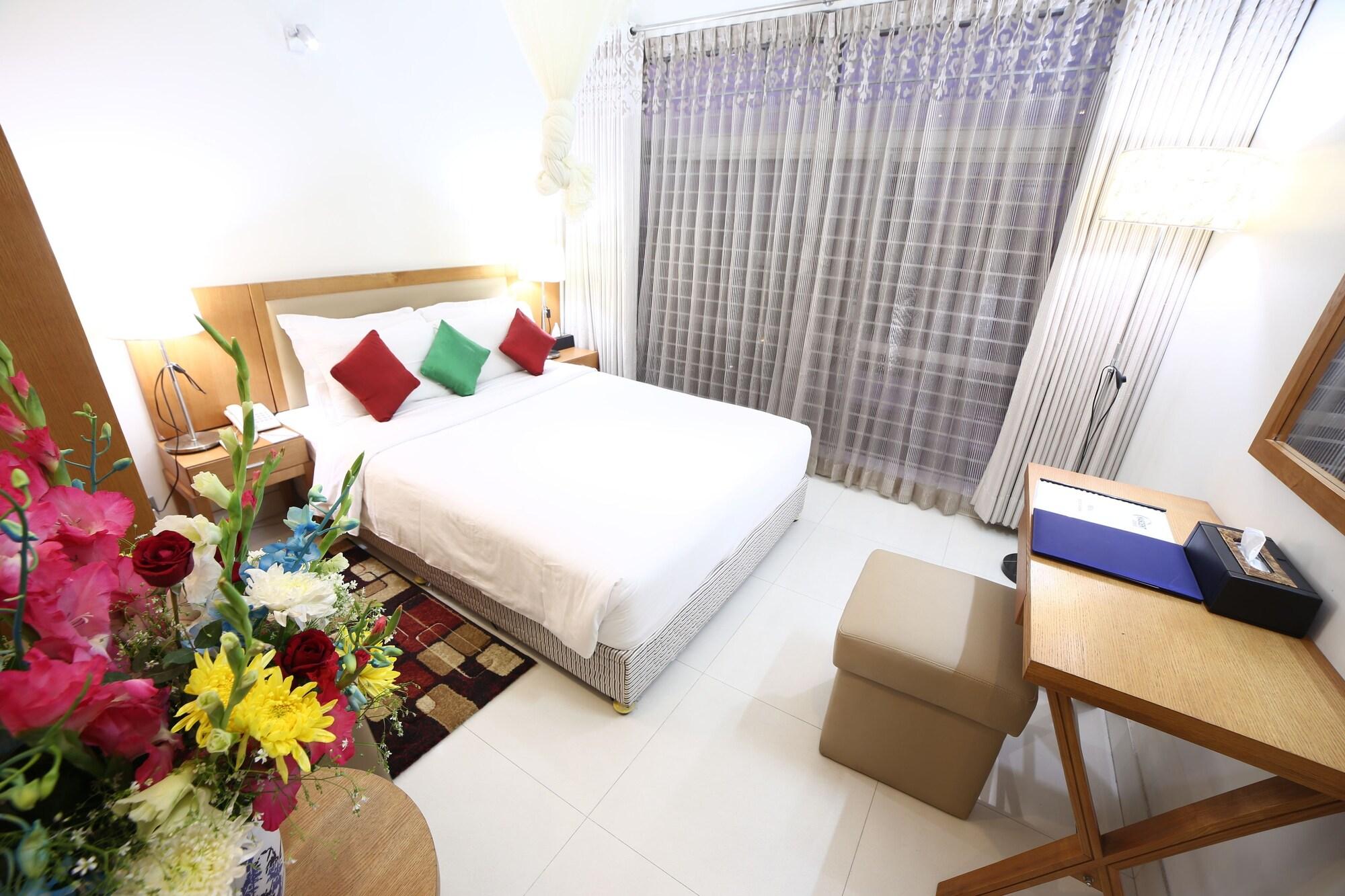Nascent Gardenia Luxury Suites Dhaka Exteriör bild