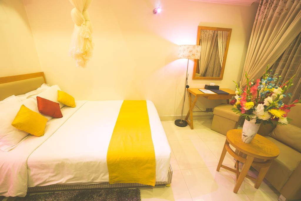 Nascent Gardenia Luxury Suites Dhaka Exteriör bild