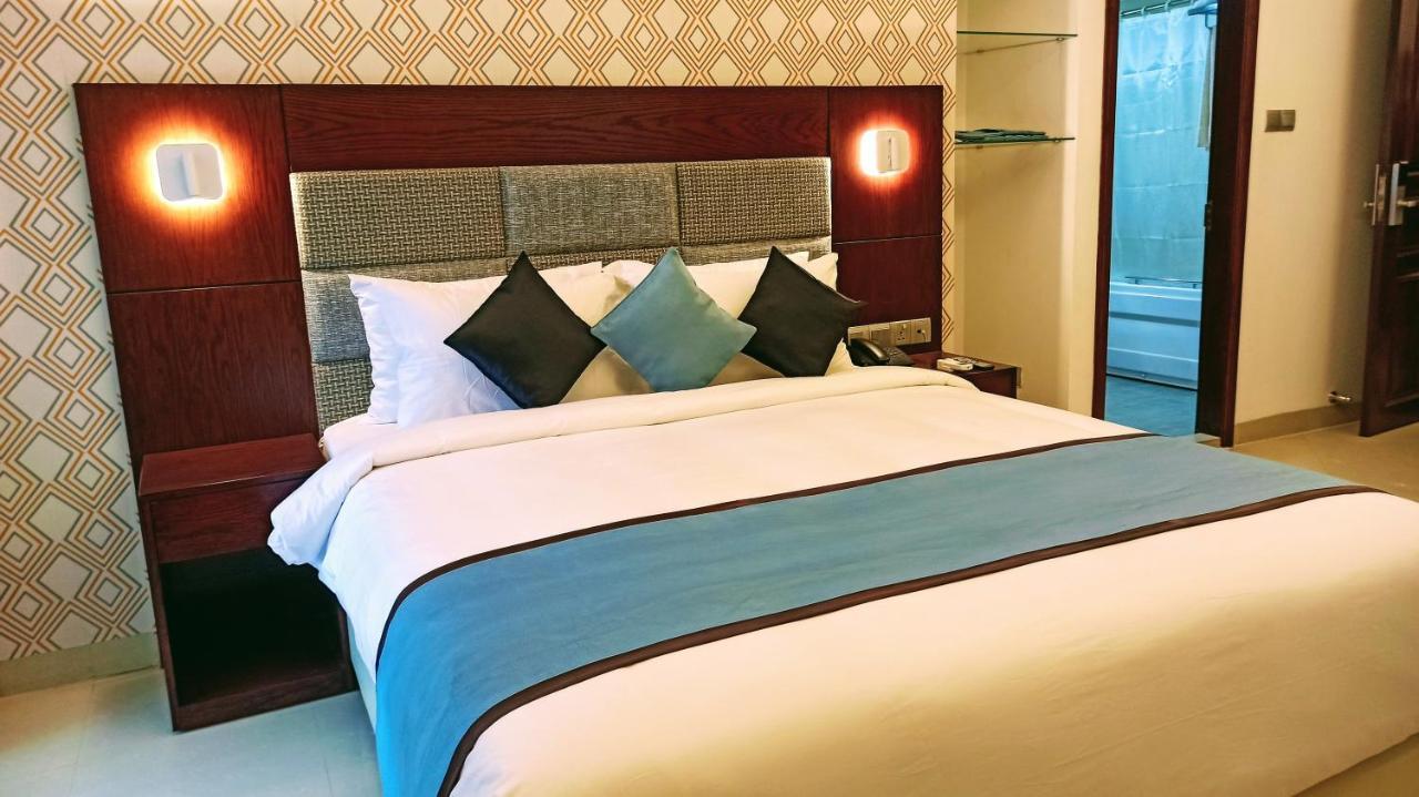 Nascent Gardenia Luxury Suites Dhaka Exteriör bild